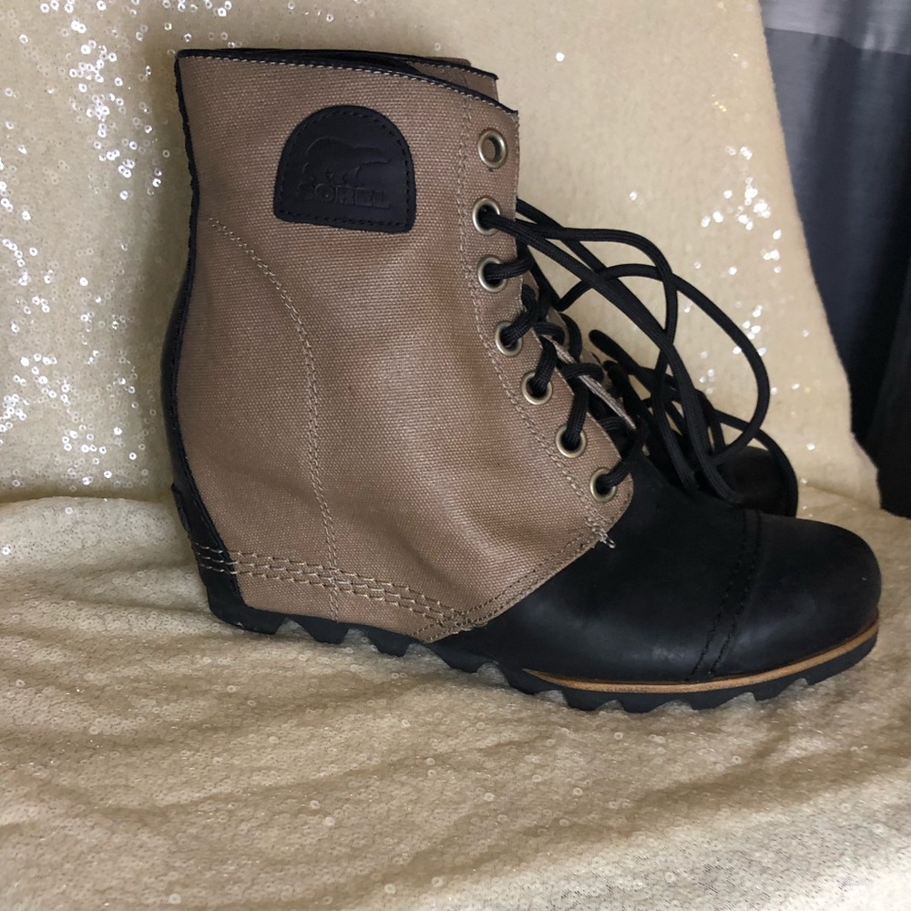 Sorel wedge boots